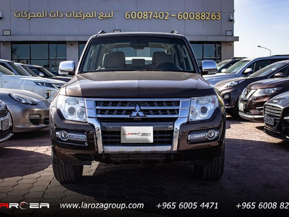 للبيع سيارة باجيرو 3.8 2019